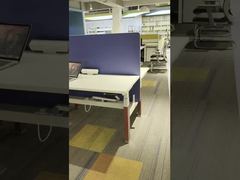 Scrivania per postazione di lavoro elettrica regolabile in altezza, professionale, personalizzata
