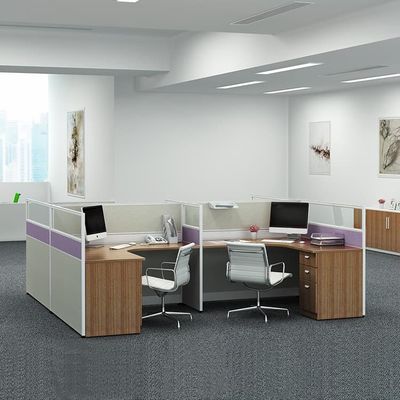 4 scrivanie per postazioni di lavoro per ufficio del personale Postazione di lavoro per computer in legno ODM personalizzata