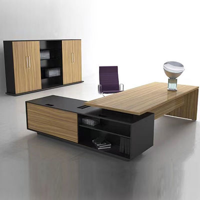 Lunghezza 2,2 m Scrivanie per ufficio direzionali moderne in legno con bordo in pvc