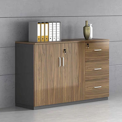 Armadietto per archivio in legno marrone antico, spessore 16 mm, con ripiani
