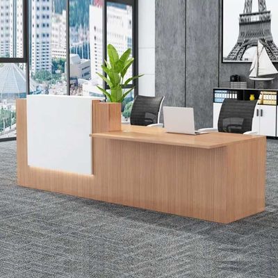 Scrivania per receptionist esecutiva da 2000 Wmm con due cassetti chiudibili a chiave