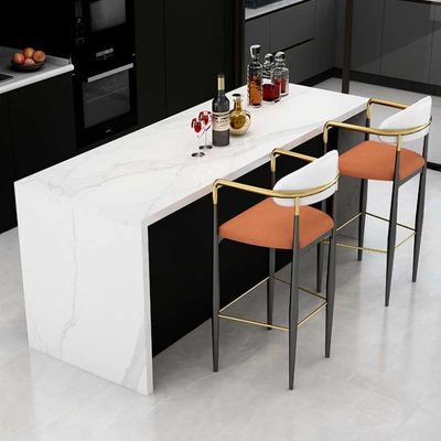 Set di sgabelli da tavolo da bar da 62,9 pollici con venature del legno in marmo bianco spessore 25 mm con sedie