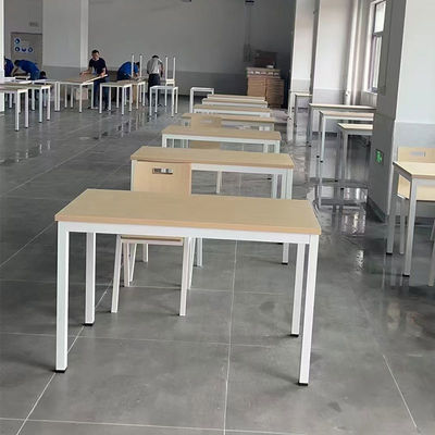 Scrivania per computer da ufficio in melamina spessa 25 mm con gambe in metallo bianco e dimensioni 1200L*600P*750HMM