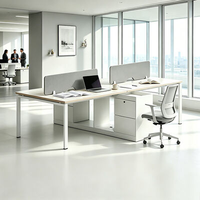 Scrivanie modulari per ufficio con piano da 25 mm di spessore e configurazioni da 2, 4, 6 posti